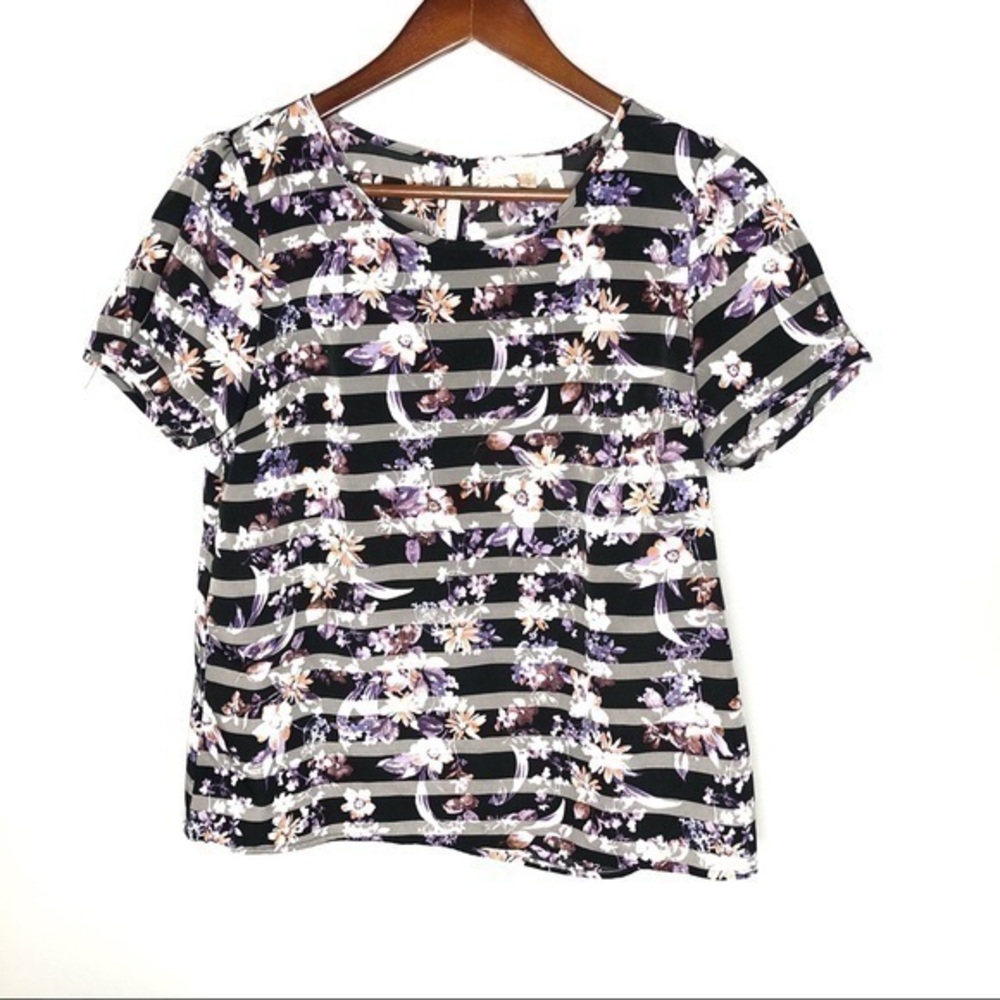 Skies are blue stripes floral short sleeve top